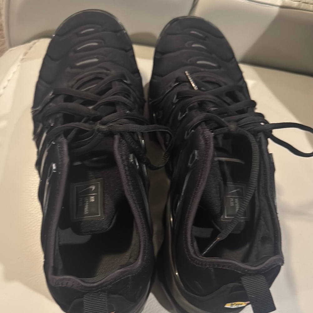 Nike Men's Black Sneakers